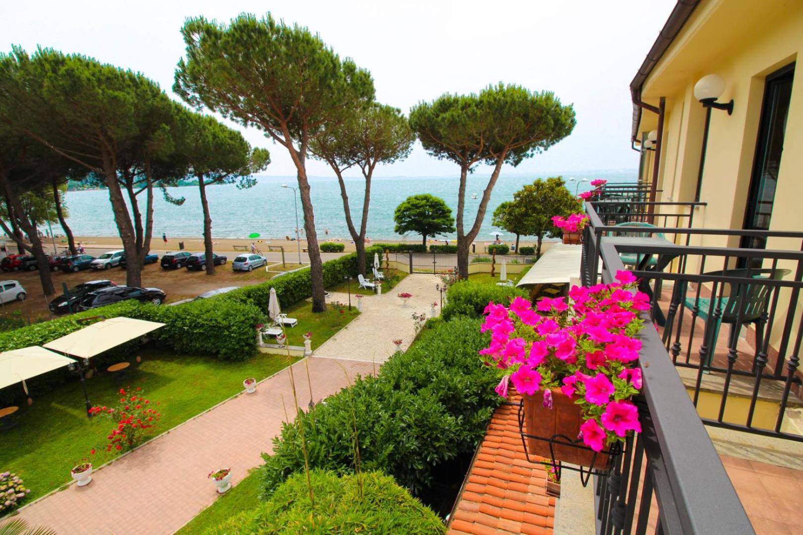 Le Naiadi Park Hotel Sul Lago Bolsena Bilik gambar