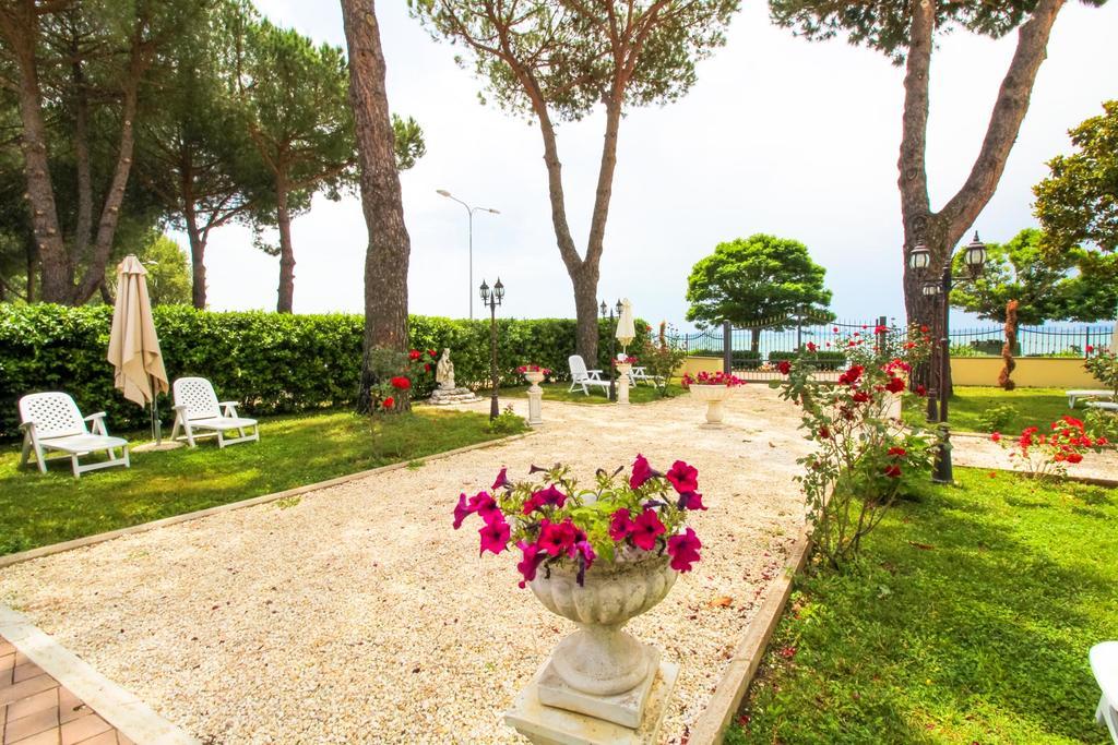 Le Naiadi Park Hotel Sul Lago Bolsena Luaran gambar
